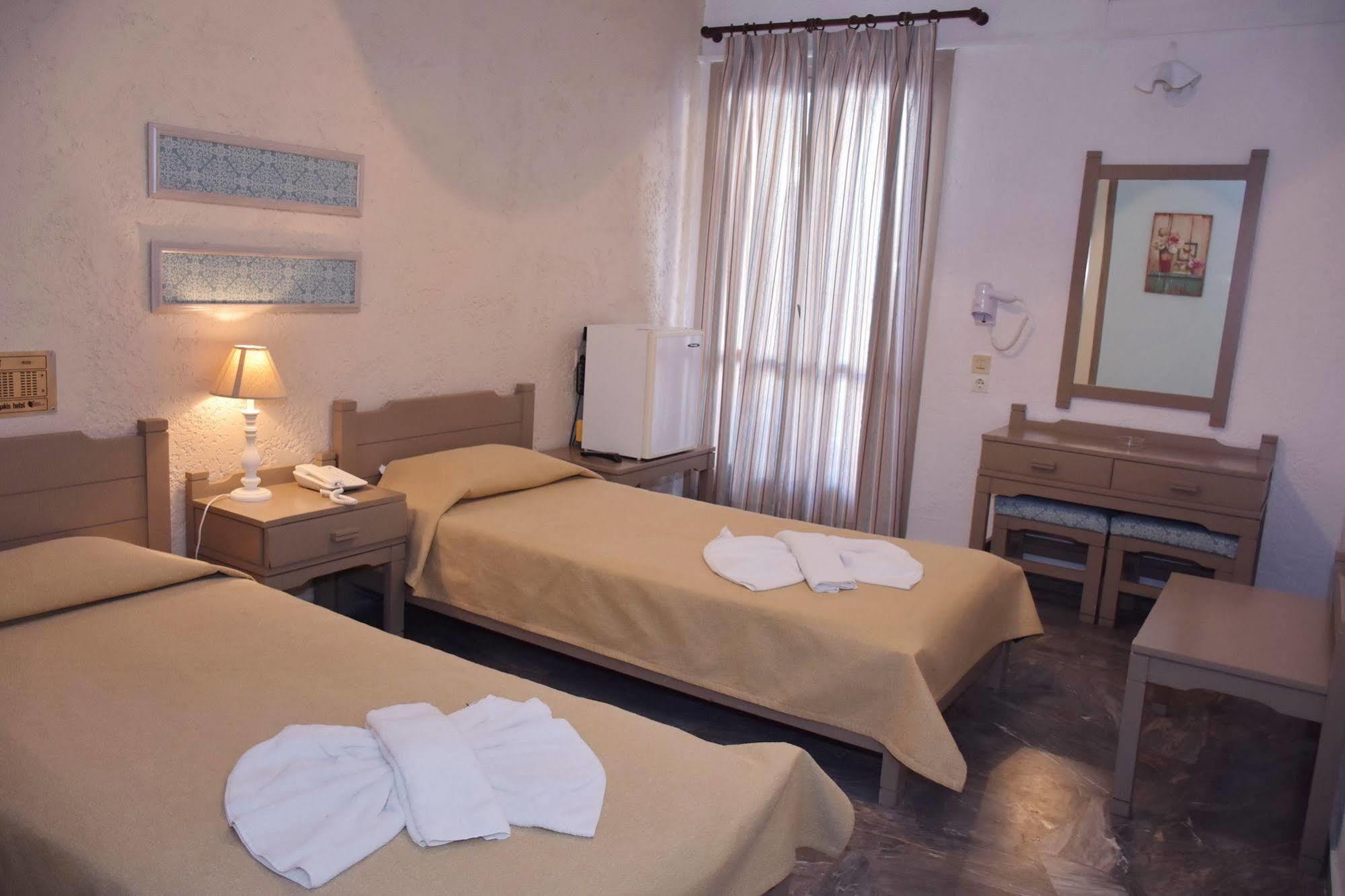 Vasia Boulevard Hotel (Adults Only) Херсониссос Экстерьер фото